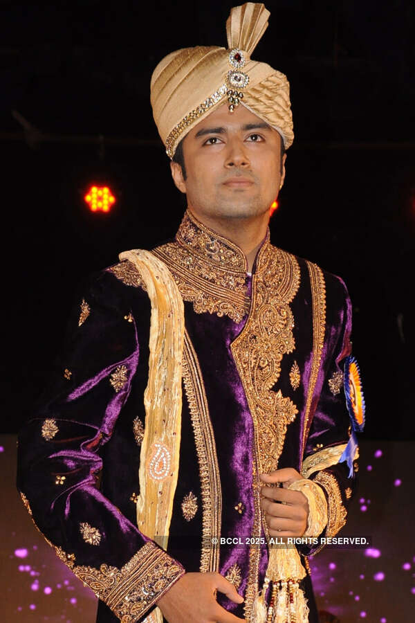 Nitin Gadkari at Gujarati festival