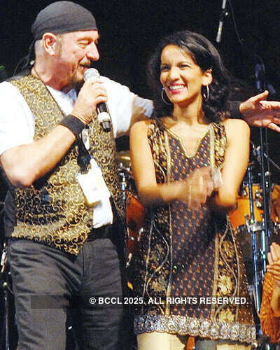 Ian Anderson performs