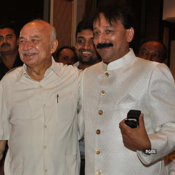 Baba Siddique's Iftar party