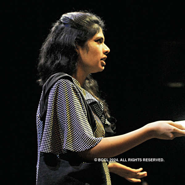 Udhwast Dharamshala: A play