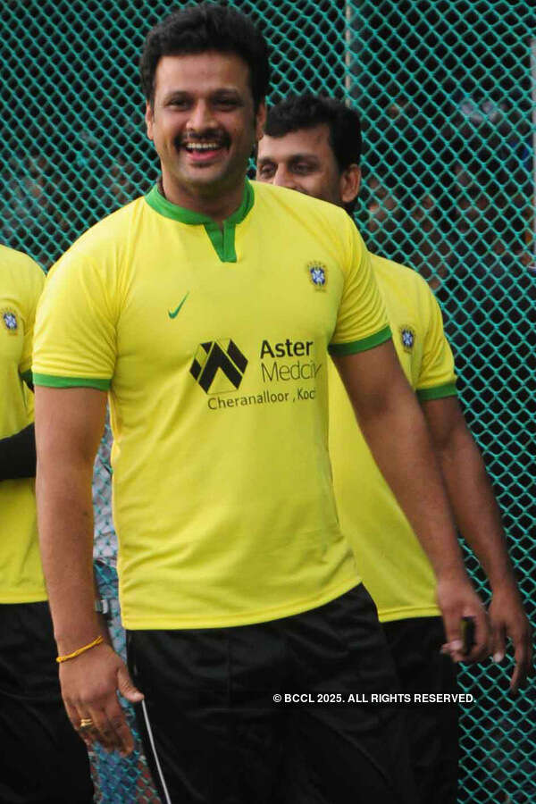 Football match between politicians and celebs