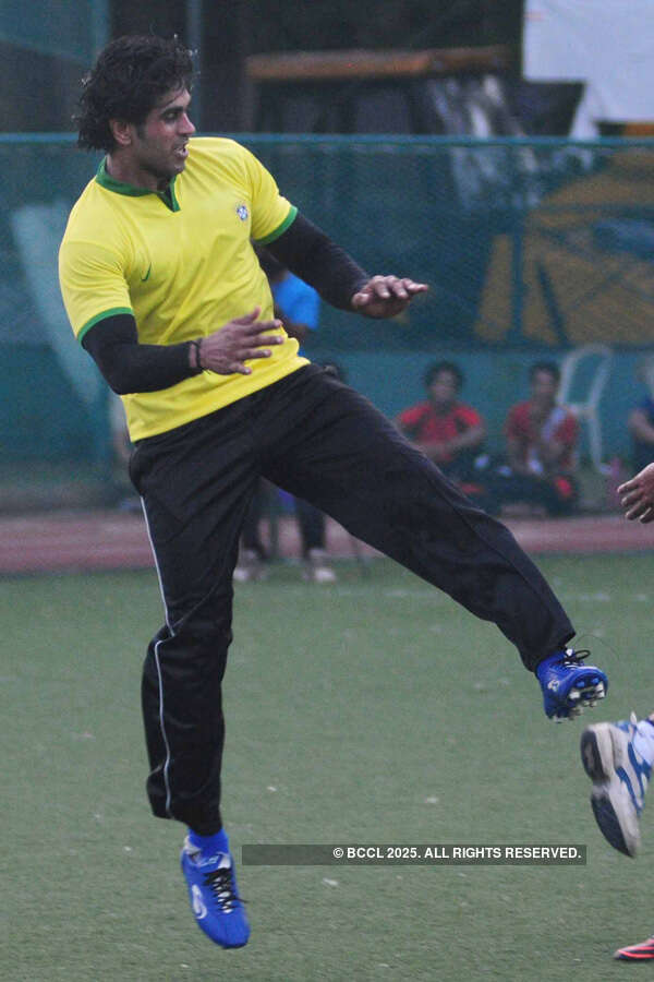 Football match between politicians and celebs