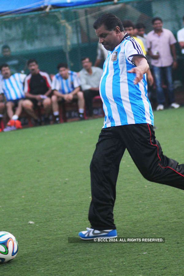 Football match between politicians and celebs