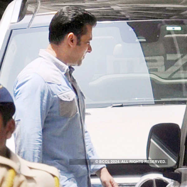 SC issues notice to Salman Khan