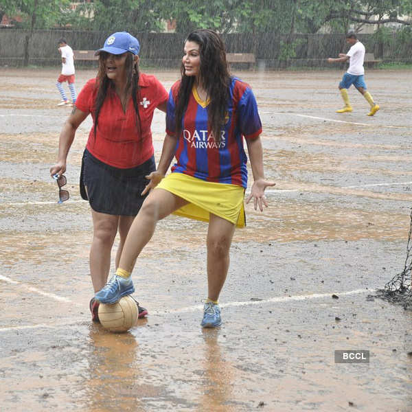 Rakhi plays football with students