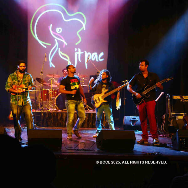 Thaikoodam Bridge performs