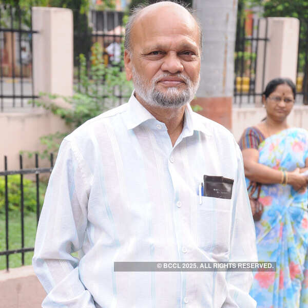 Play: Moruchi Mavshi 