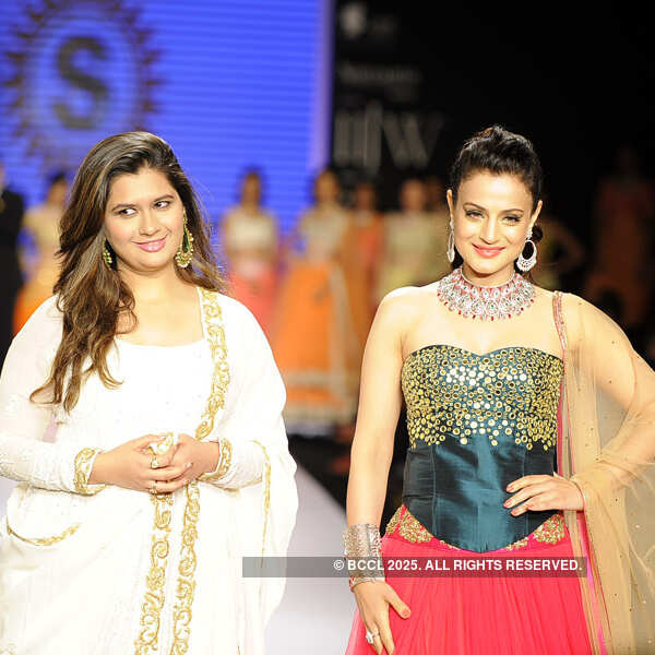 IIJW '14: Surya Golds
