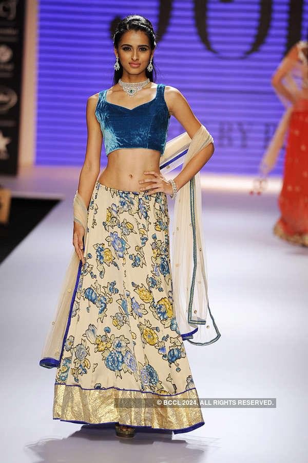 IIJW '14: Jewels By Preeti