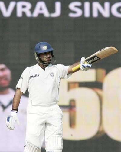 1st test: Ind beat Eng