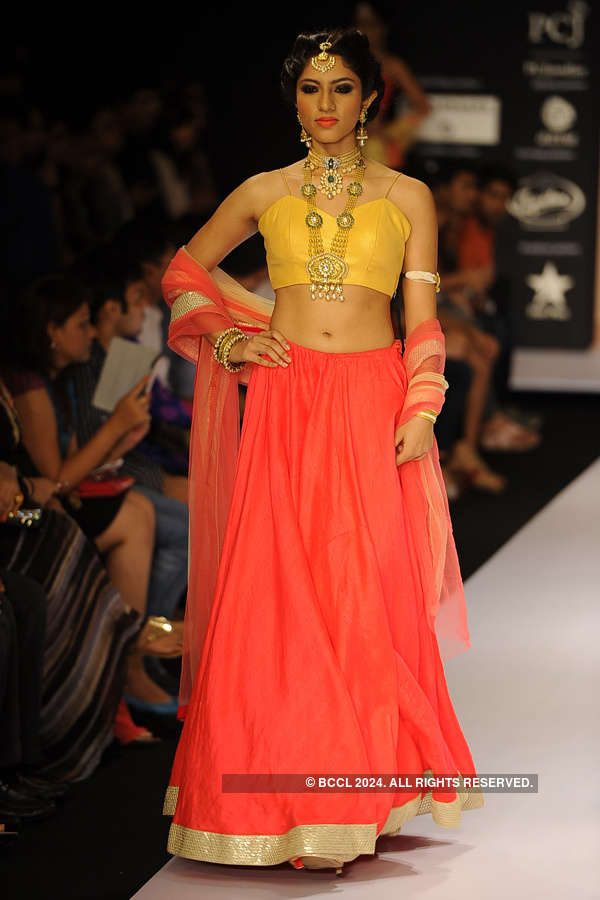 IIJW '14: Shobha Shringar