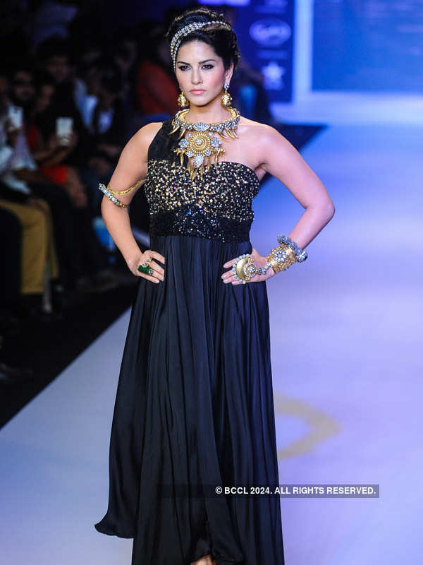 IIJW '14: Apala by Sumit