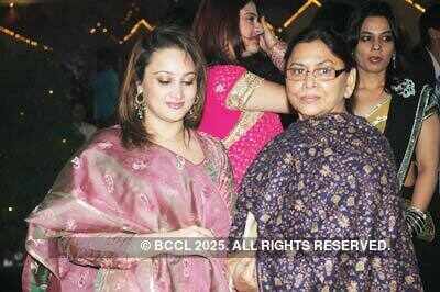 Daler Mehndi peforms