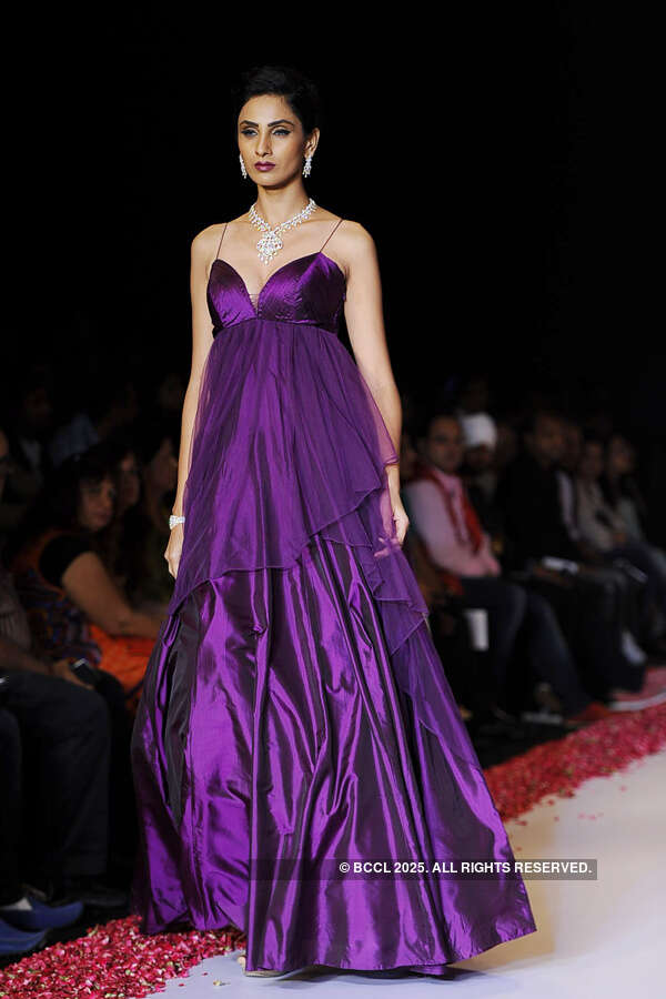 IIJW '14: PN Gadgil Jewellers