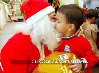 Santa visits play school