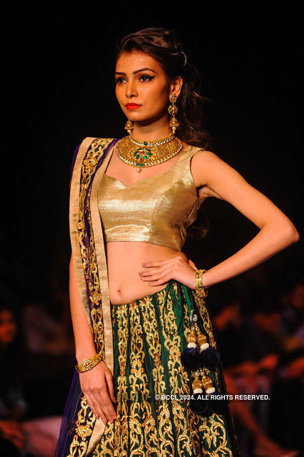 IIJW '14: Mahabir & KIK Jewells