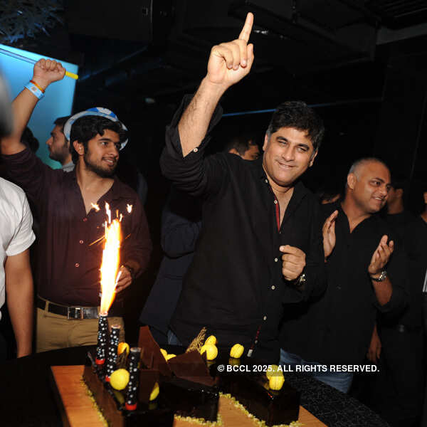 DJ party in the city