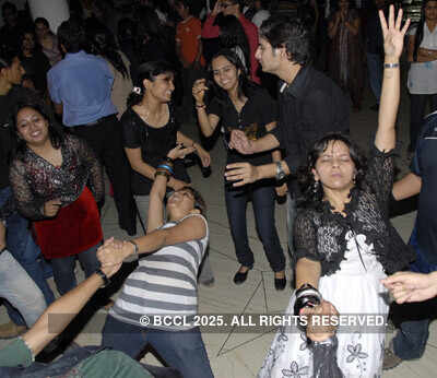 Party by Motif Infotech