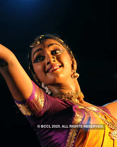 Vaishnavi performs
