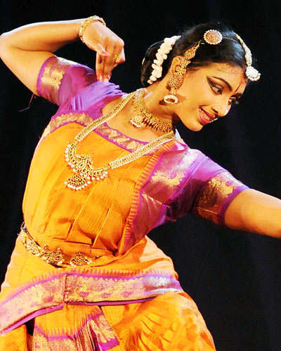 Vaishnavi performs