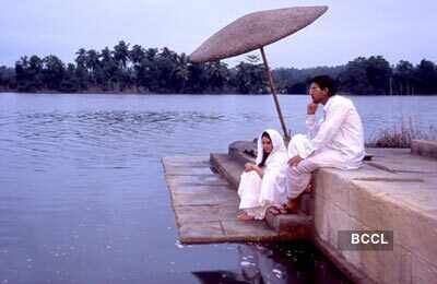 Lisa Ray, John Abraham