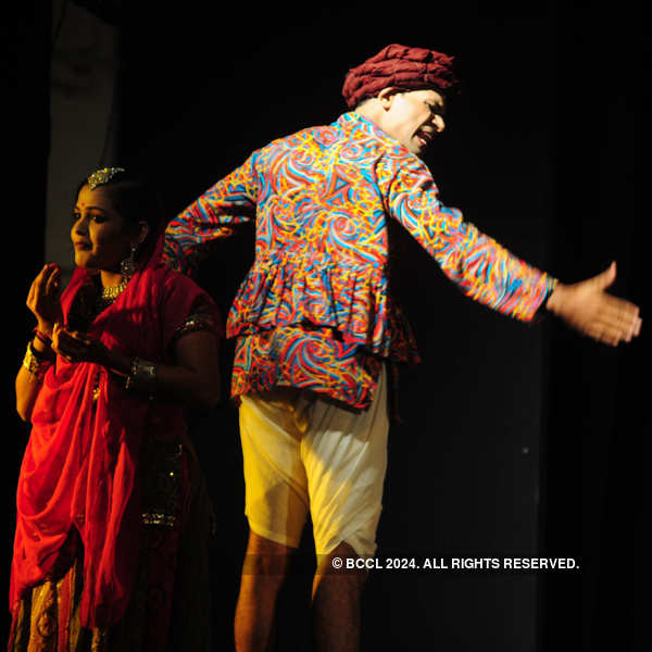 A play: Duvidha