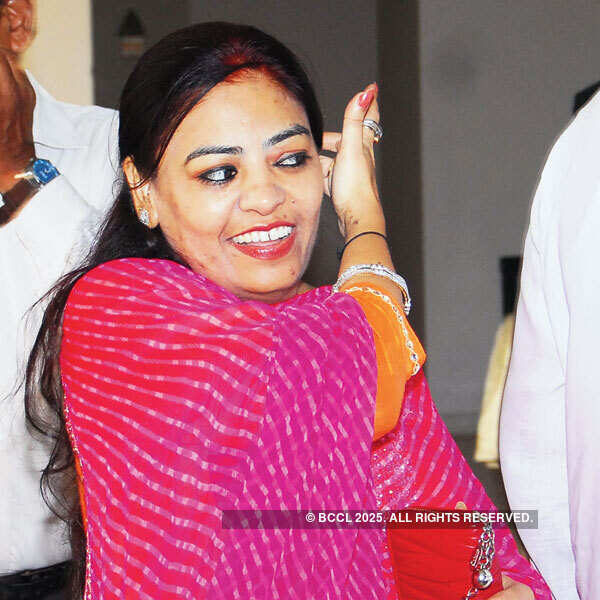 Pandit Rajendra Gangani in pink city