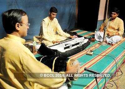 Bhagawad performs