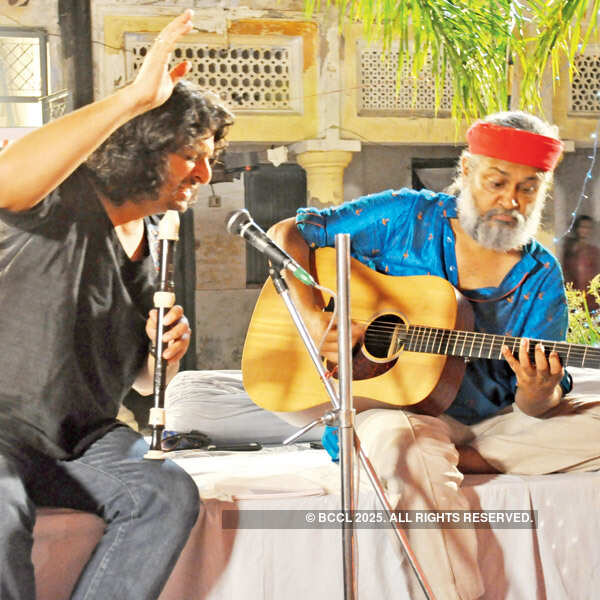 Amit-and-Rahul-Ram-performing-during-the-shoot6.jpg