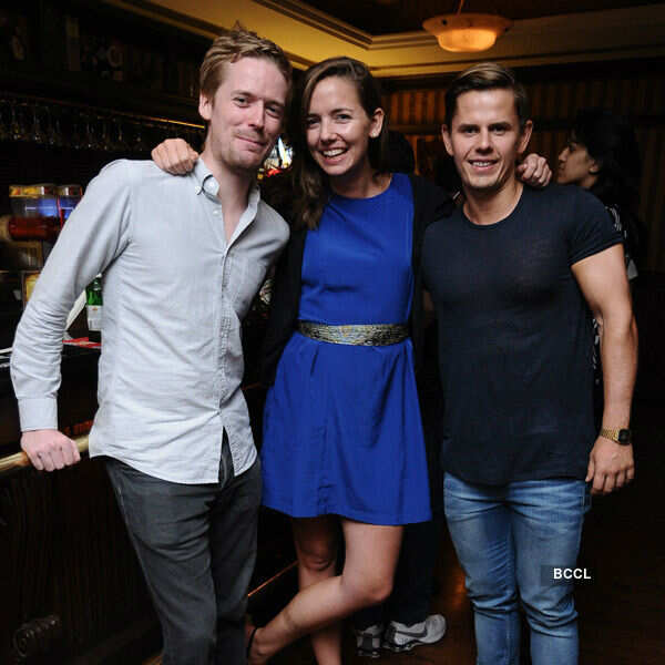 Weekend party at 10D