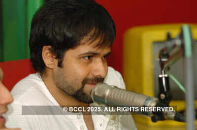Emraan promotes 'Raaz'
