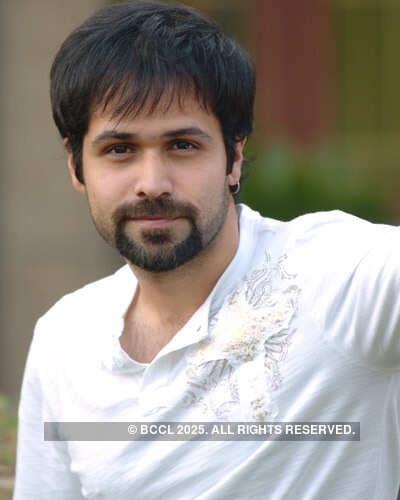 Emraan promotes 'Raaz'