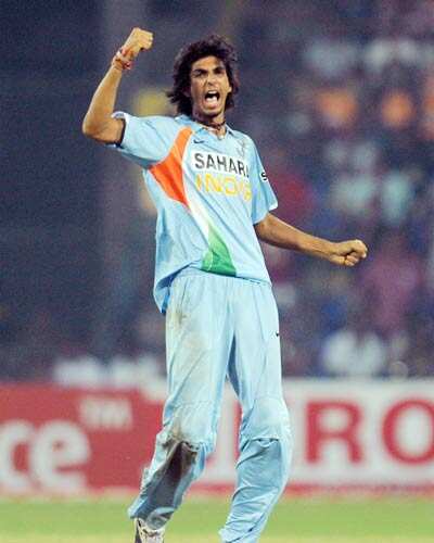 2nd ODI: India beat Lanka