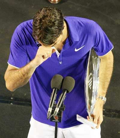 Federer in tears