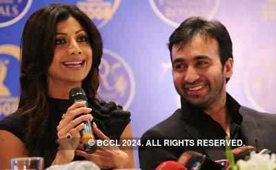 Shilpa enters IPL ring