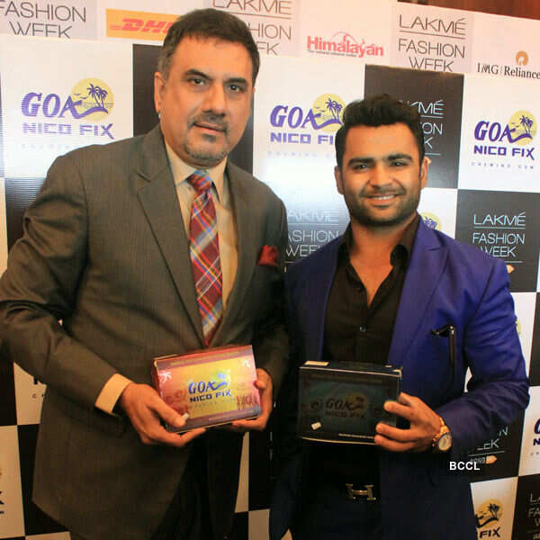 Sachiin, Boman promote Goa Nicofix