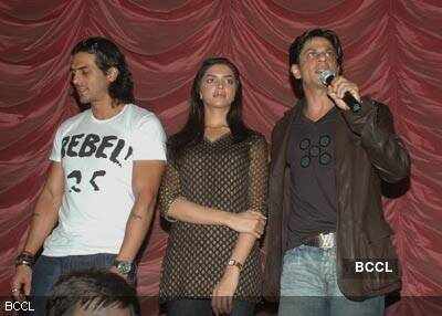 Shah Rukh with Deepika