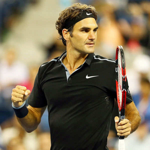 US Open: Federer advances