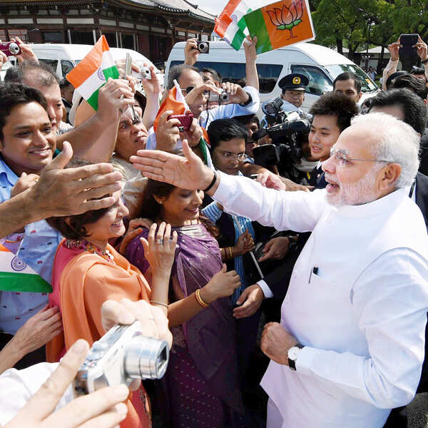 Narendra Modi visits Toji Temple