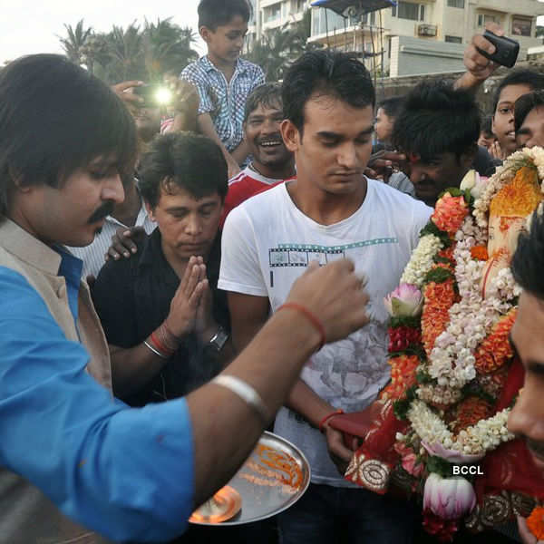 Bollywood Celebs at Ganesh Visarjan