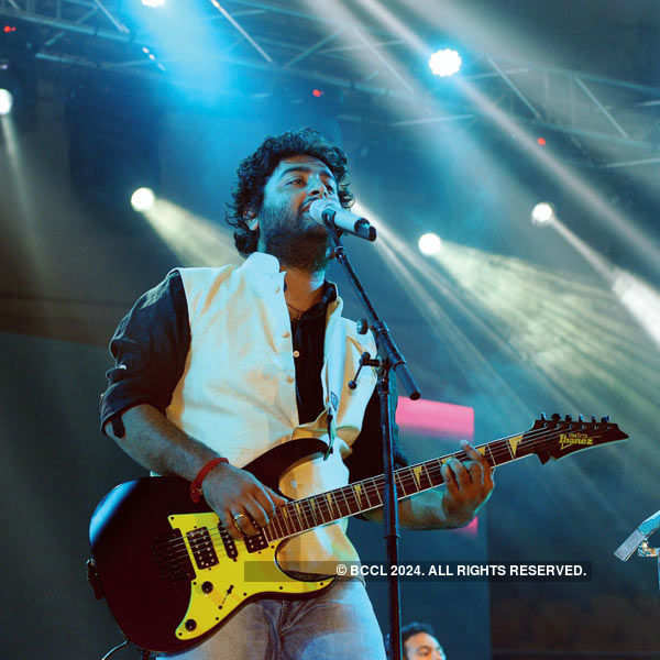 Arijit Singh performs in Delhi