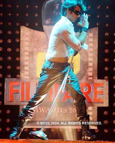 Performances: 54th Idea Filmfare Awards-1