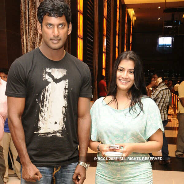 Amara Kaaviyam: Premiere