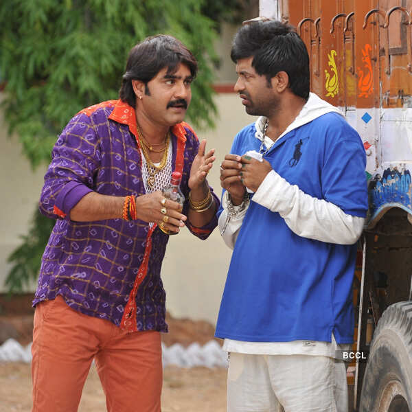 Govindudu Andarivadele