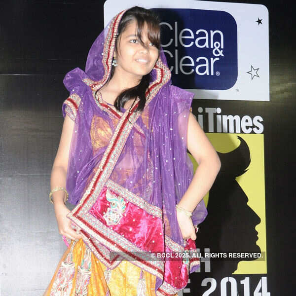 Clean & Clear Fresh Face 2014