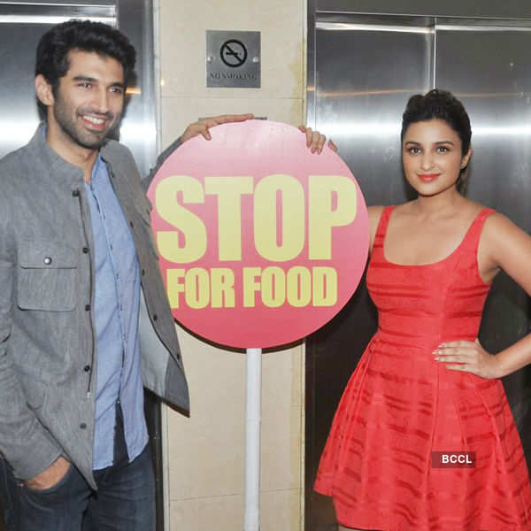 Aditya, Parineeti promote Daawat-e-Ishq