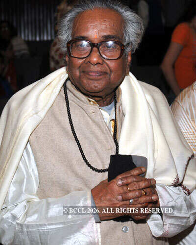 Guru Mayadhar Raut at Odissi Dance Recital organised by Protiti Roy at ...