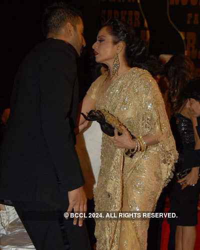 Filmfare '08: Hugs 'n' kisses