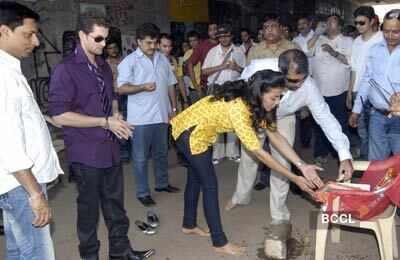 Mahurat: 'Jail'