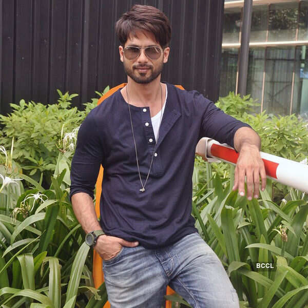 Shahid Kapoor promotes Haider